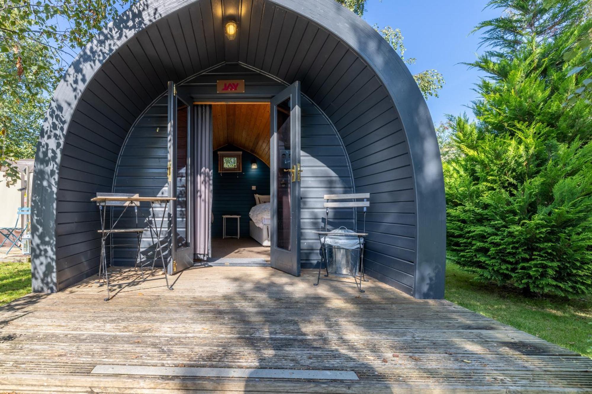 The Little Hide - Adult Only Camping Pods Wigginton  Экстерьер фото