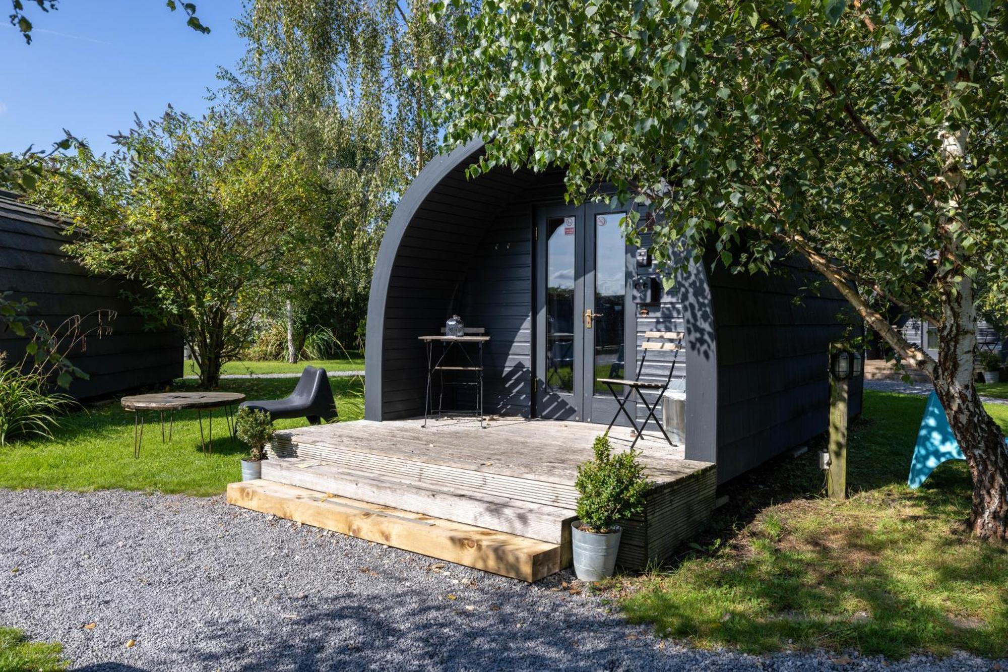 The Little Hide - Adult Only Camping Pods Wigginton  Экстерьер фото