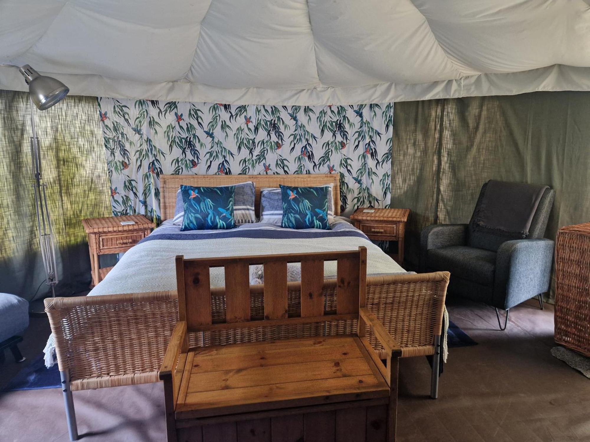 The Little Hide - Adult Only Camping Pods Wigginton  Экстерьер фото